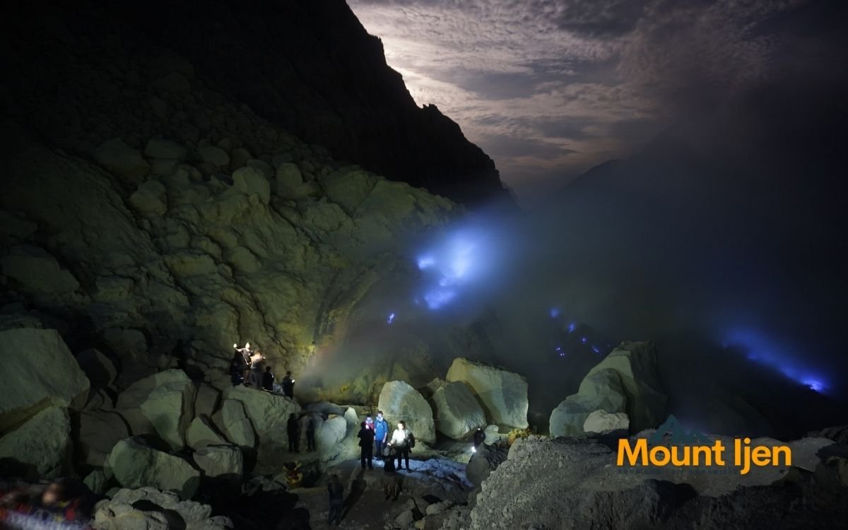Ijen Blue Fire Tour 1 Day 1 Night – Departing from Bali