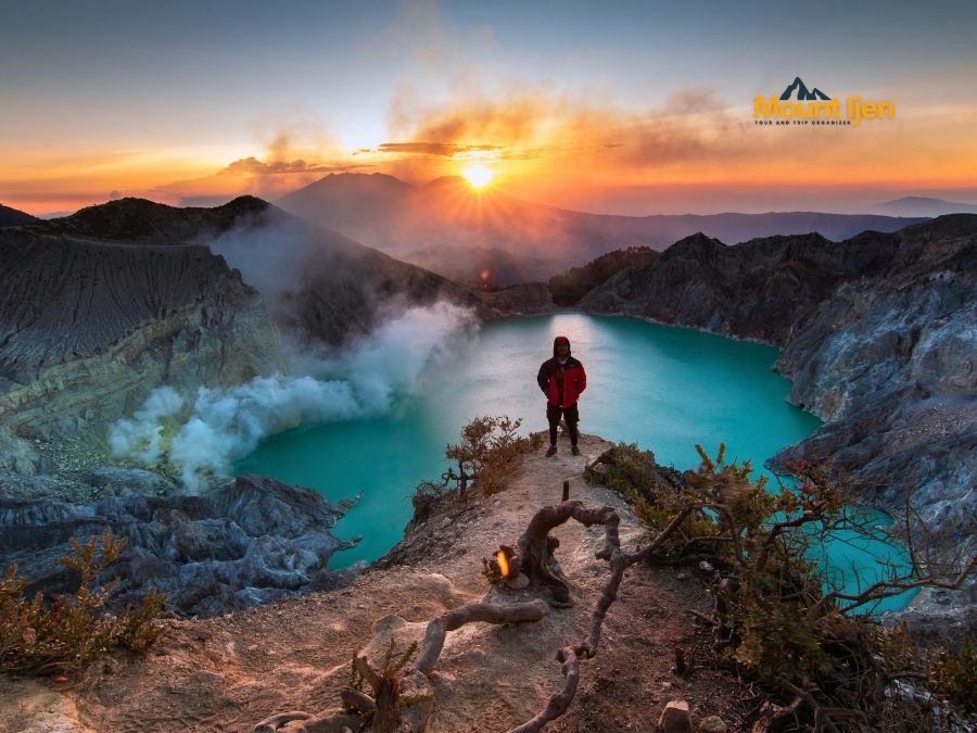 MOUNT IJEN TOUR